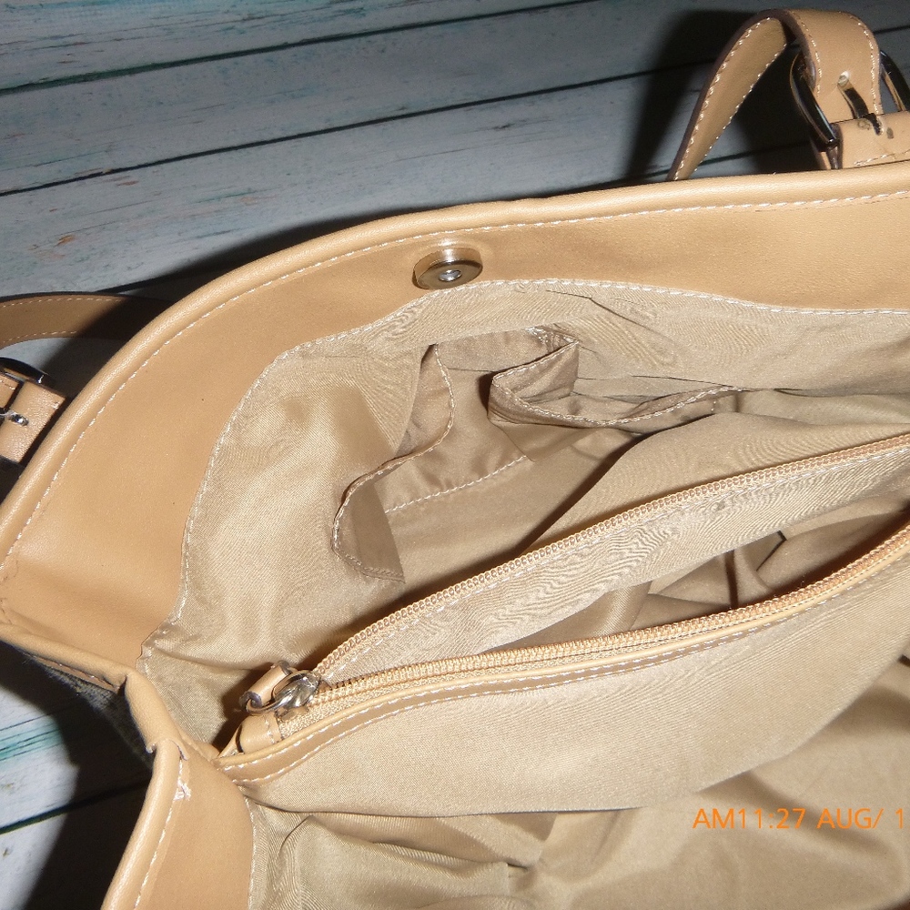 Patchwork Shoulder Bag - Picture 7 of 8