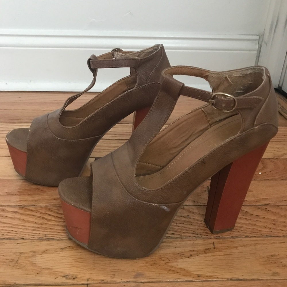 Sexy platform sandals!