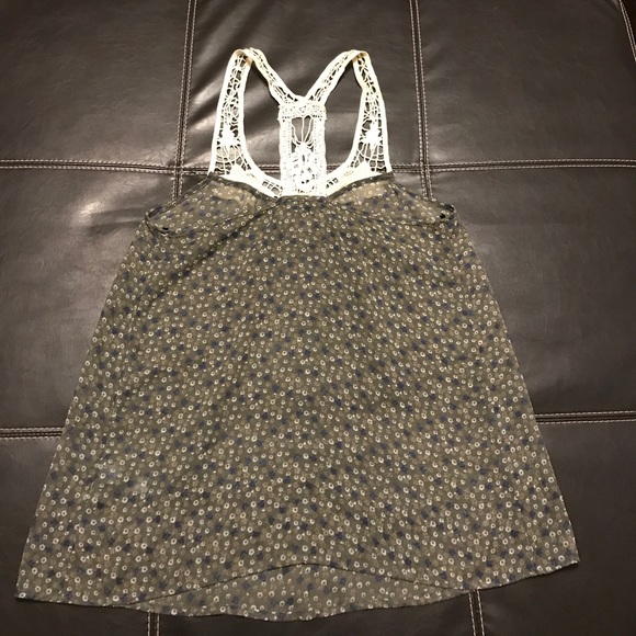 Tank - Picture 2 of 2