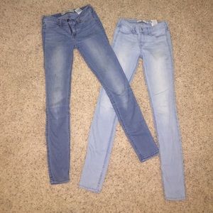 Two pairs of Hollister jeans in great condition
