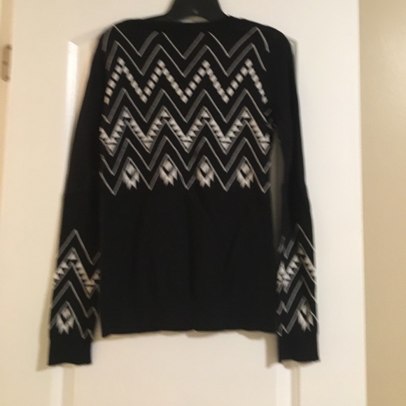 Black crew neck sweater with white Aztec print - Picture 2 of 2