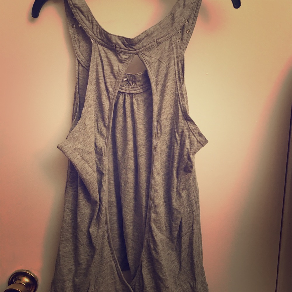 Gray thank top with back cutout