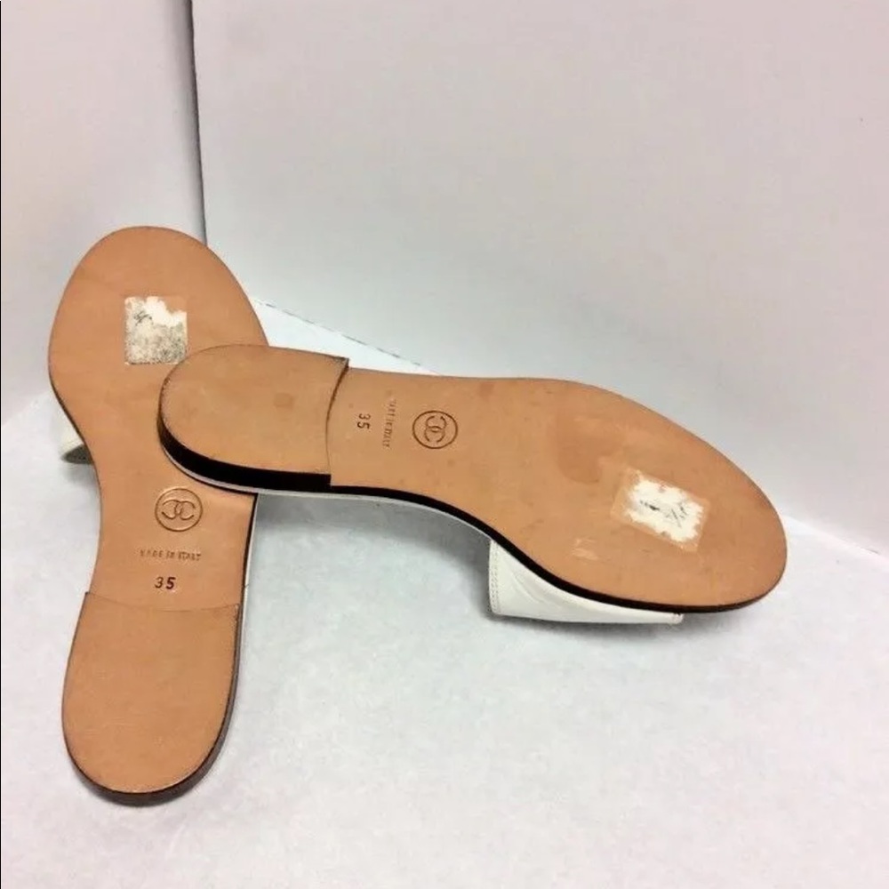 ♦️Sold♦️Chanel White Slides With See-thru CC's 35 - Picture 3 of 5