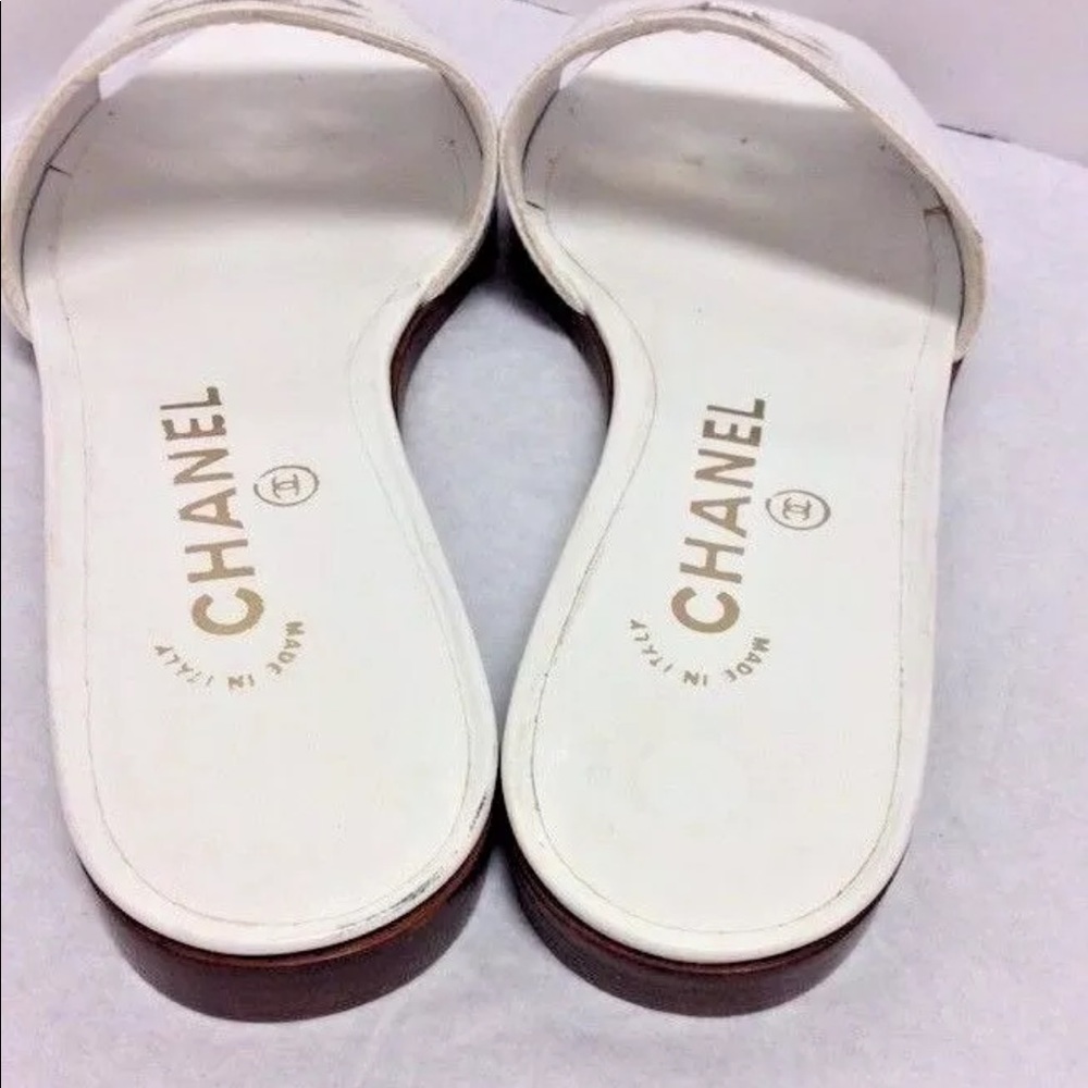 ♦️Sold♦️Chanel White Slides With See-thru CC's 35 - Picture 4 of 5