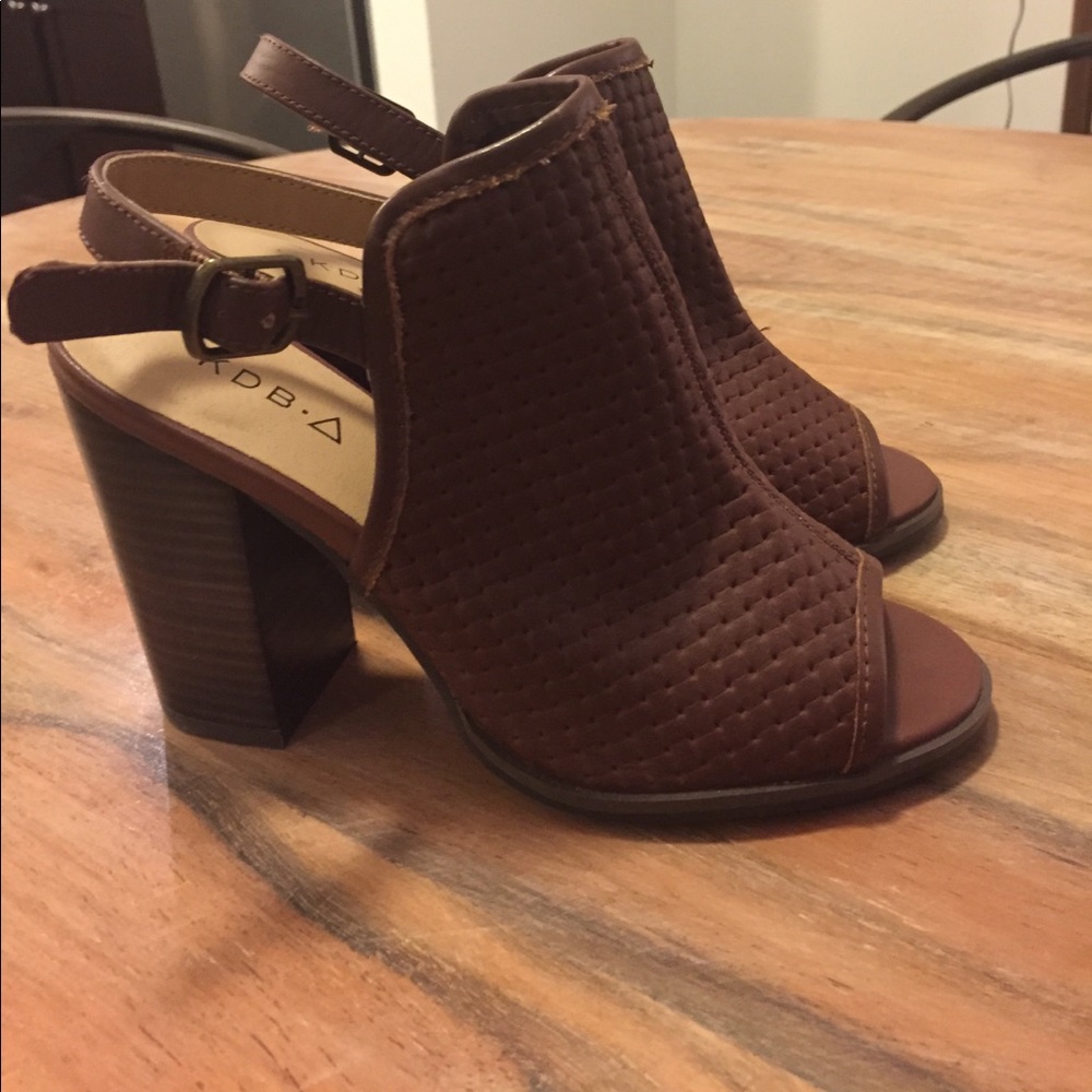 Kelsi Dagger Brooklyn heels - size 6.5 - worn once