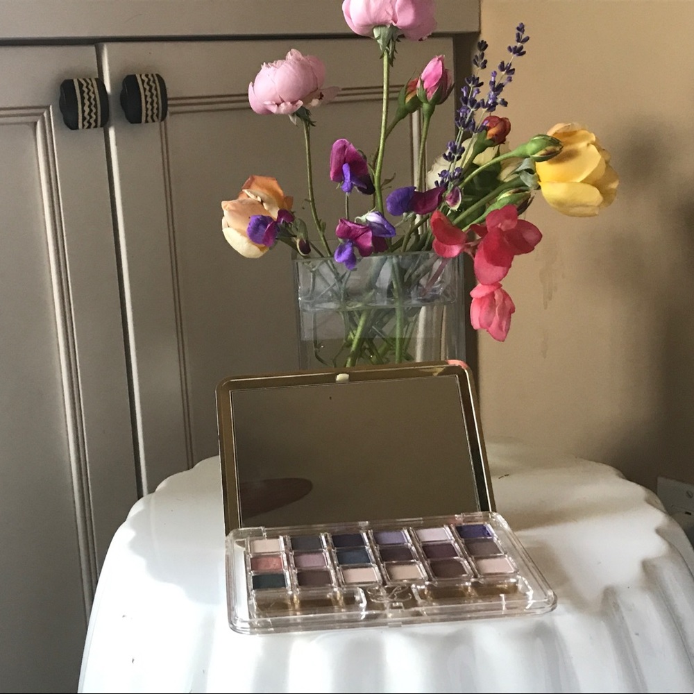 Estee Lauder Deluxe EyeShadow Compact