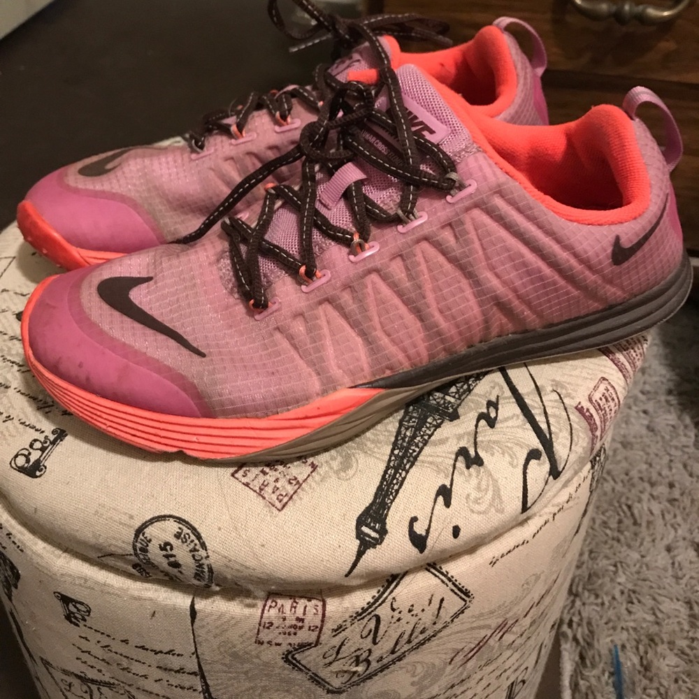 Nike lunar cross element