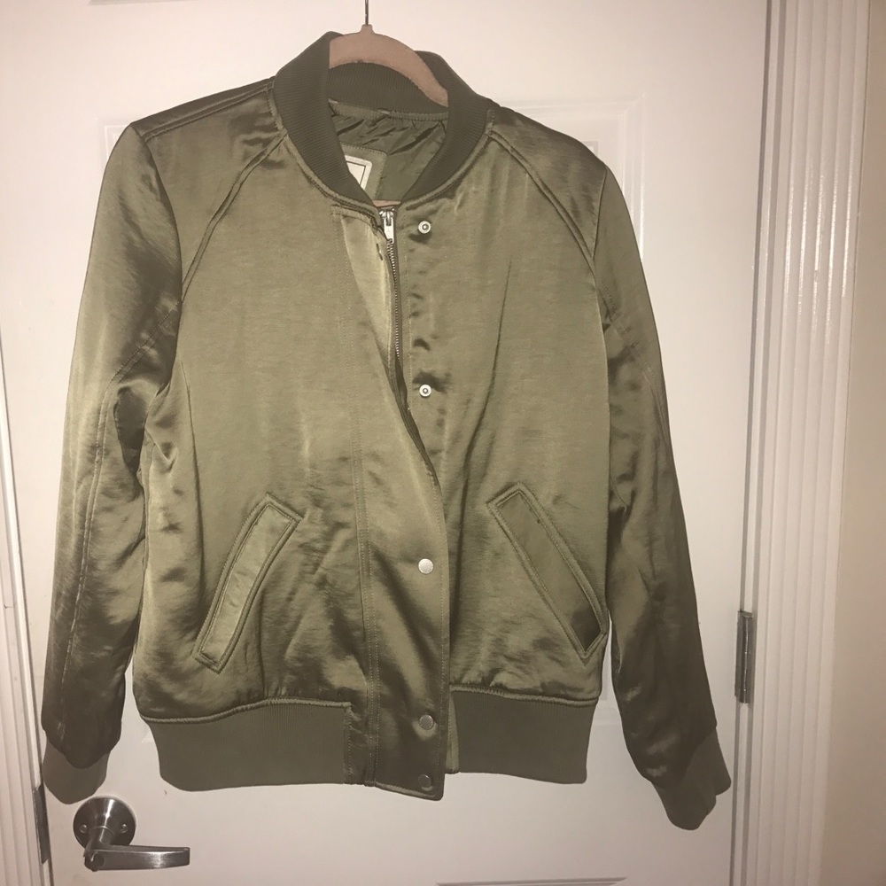 ABERCROMBIE&FITCH Army green satin bomber jacket