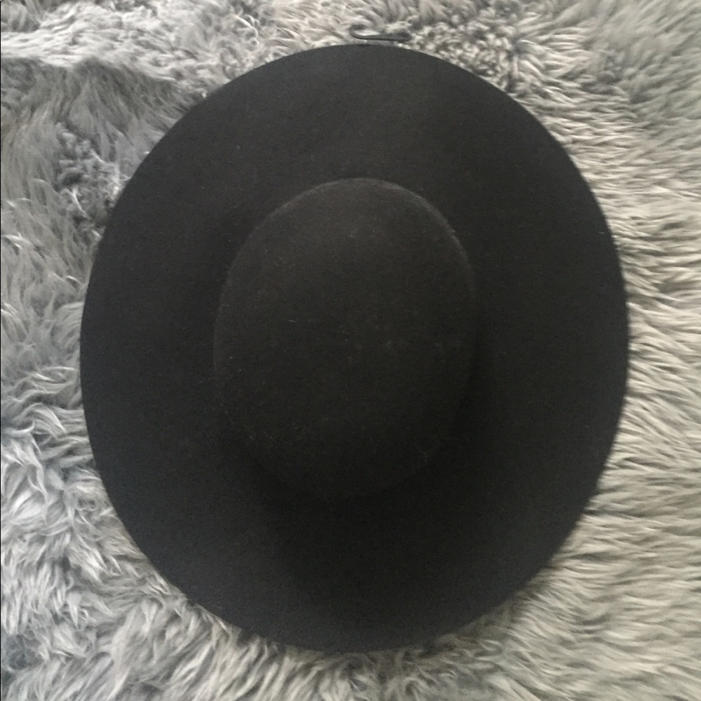 🎉 Floppy Black Felt Hat 🎉 NWT