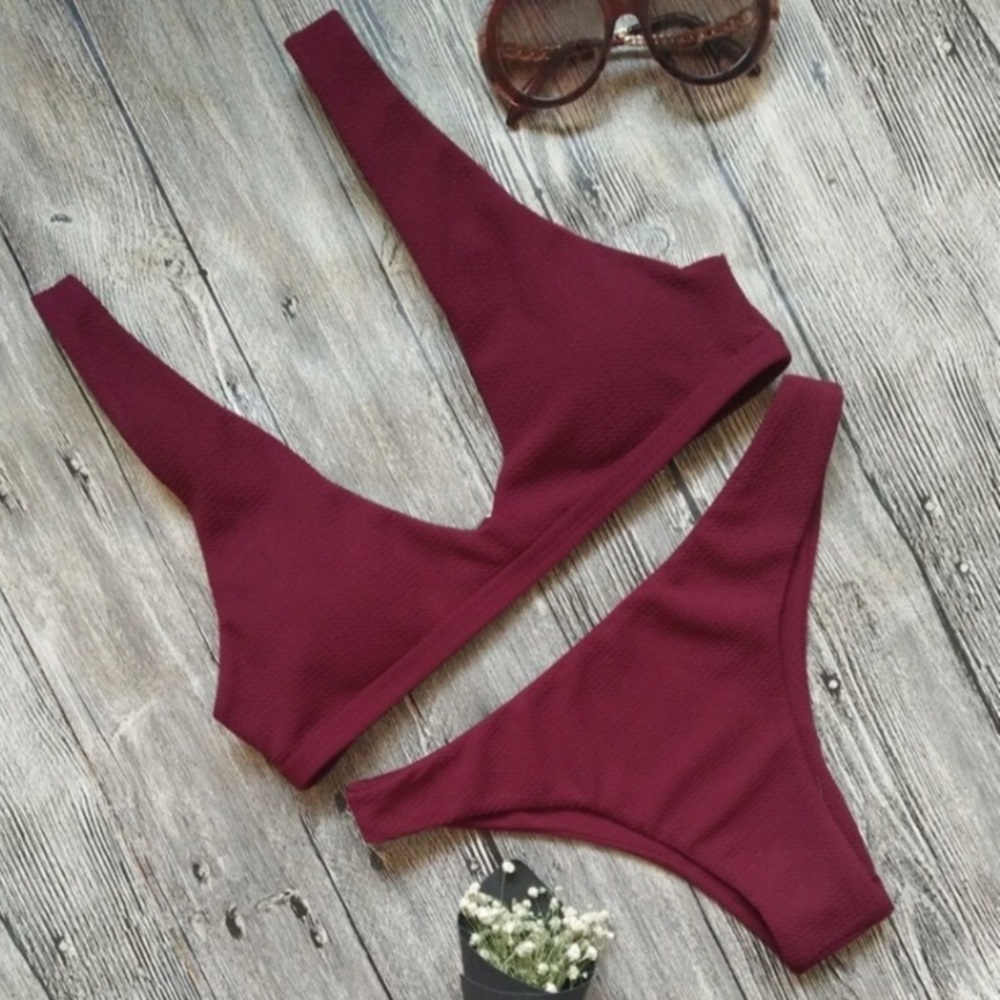 Double lined textured burgundy bikini set