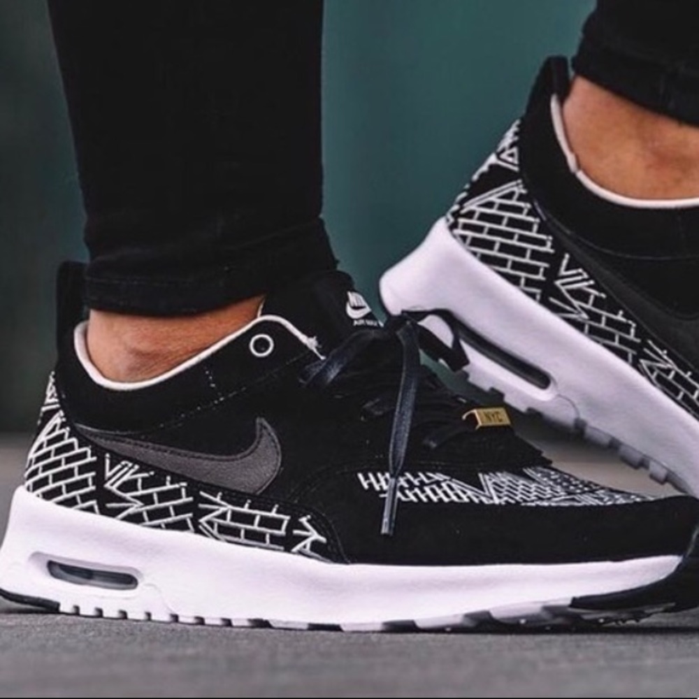 Nike air max Thea🌸MAKE OFFER🌸