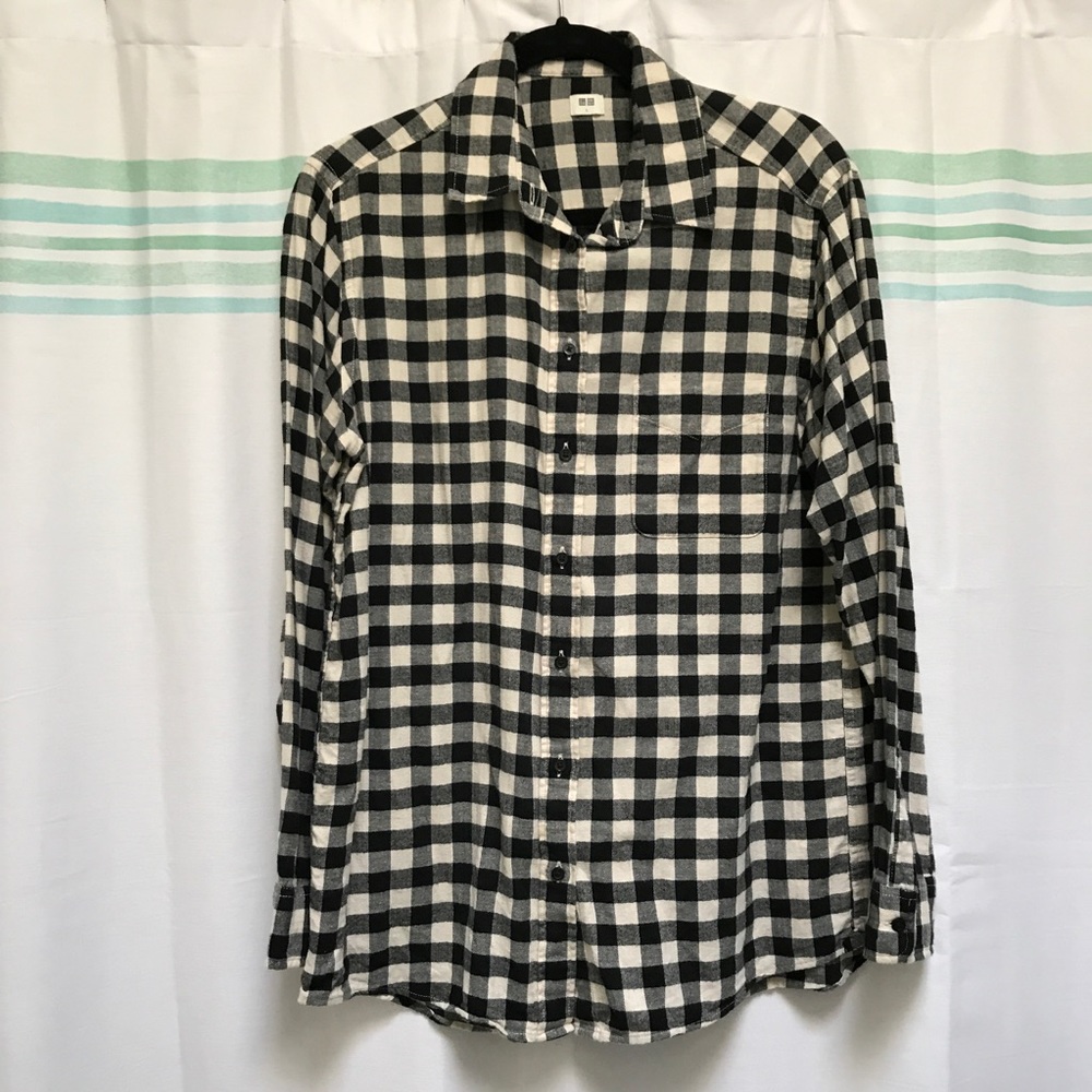UNIQLO Black and White Checkered Flannel Shirt - L