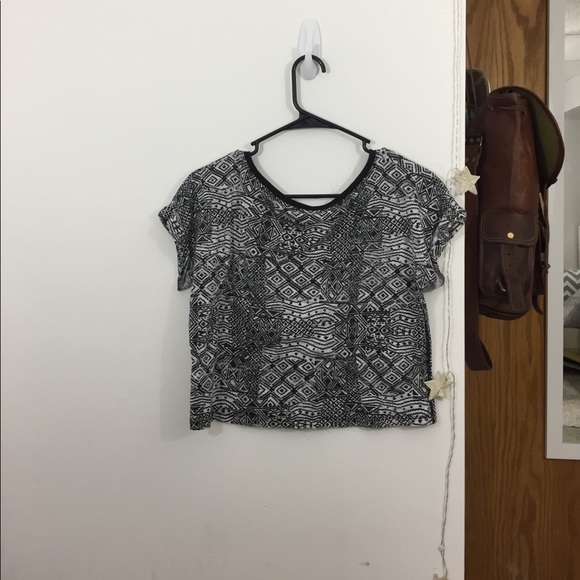 Cropped Aztec Top - Picture 2 of 2
