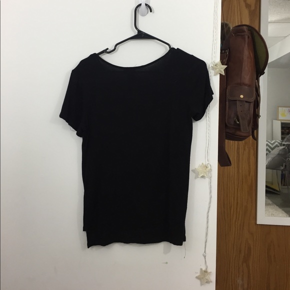 Tribal pattern, cut neck top - Picture 2 of 3