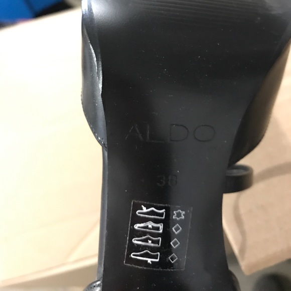 Vintage Aldo heels with ankle straps - Picture 7 of 8