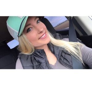 Meet your Posher, Savannah