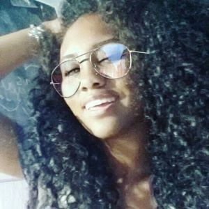 Meet your Posher, Mara