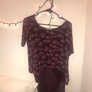 Crop top with a little train.