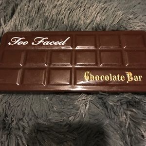 Too faced chocolate bar!