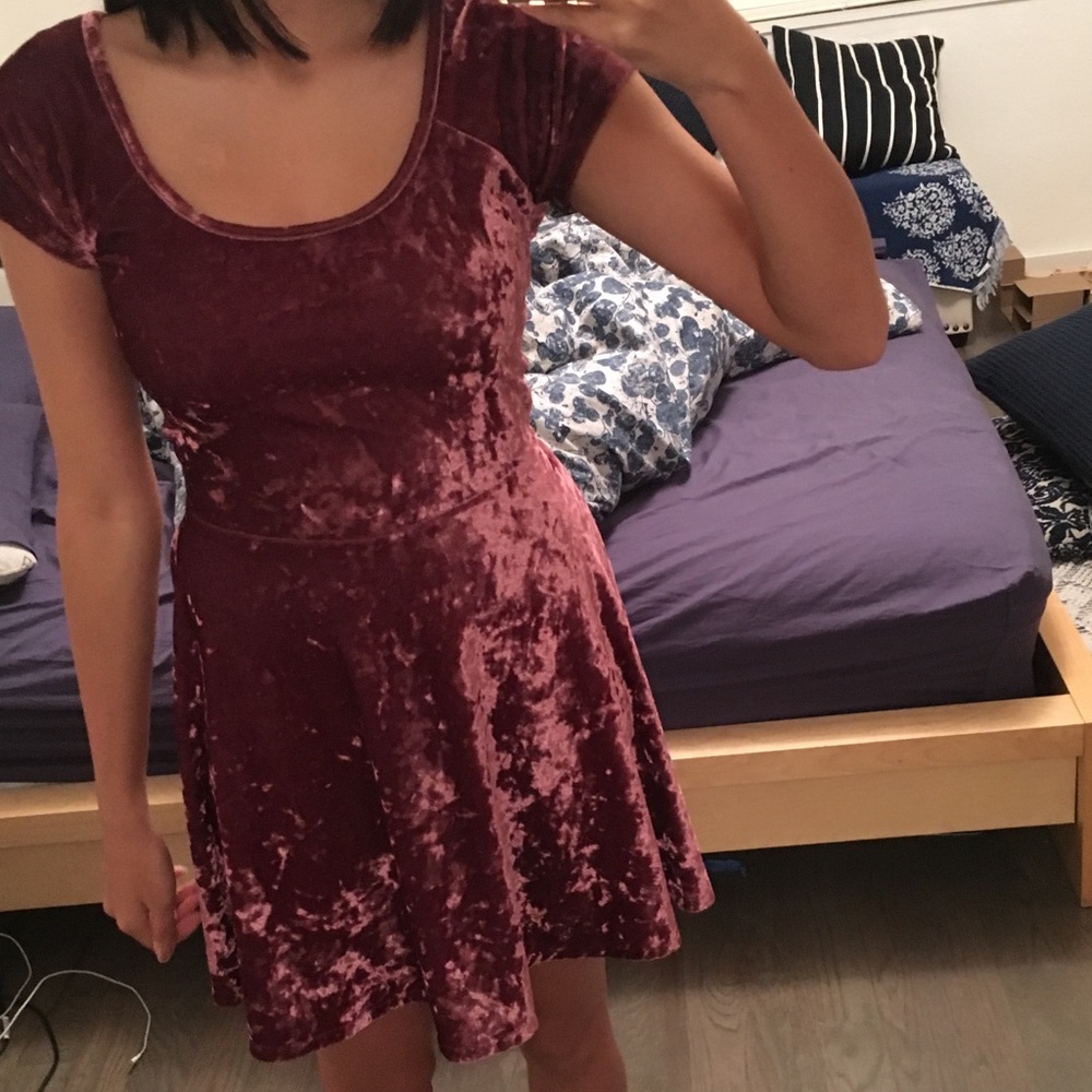 Pink velvet almost backless dress