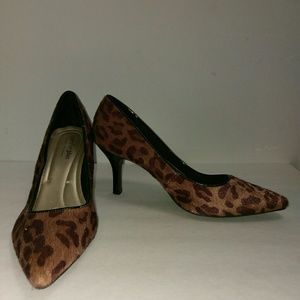 Lepord print pumps