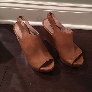 Steve Madden brown leather wedges