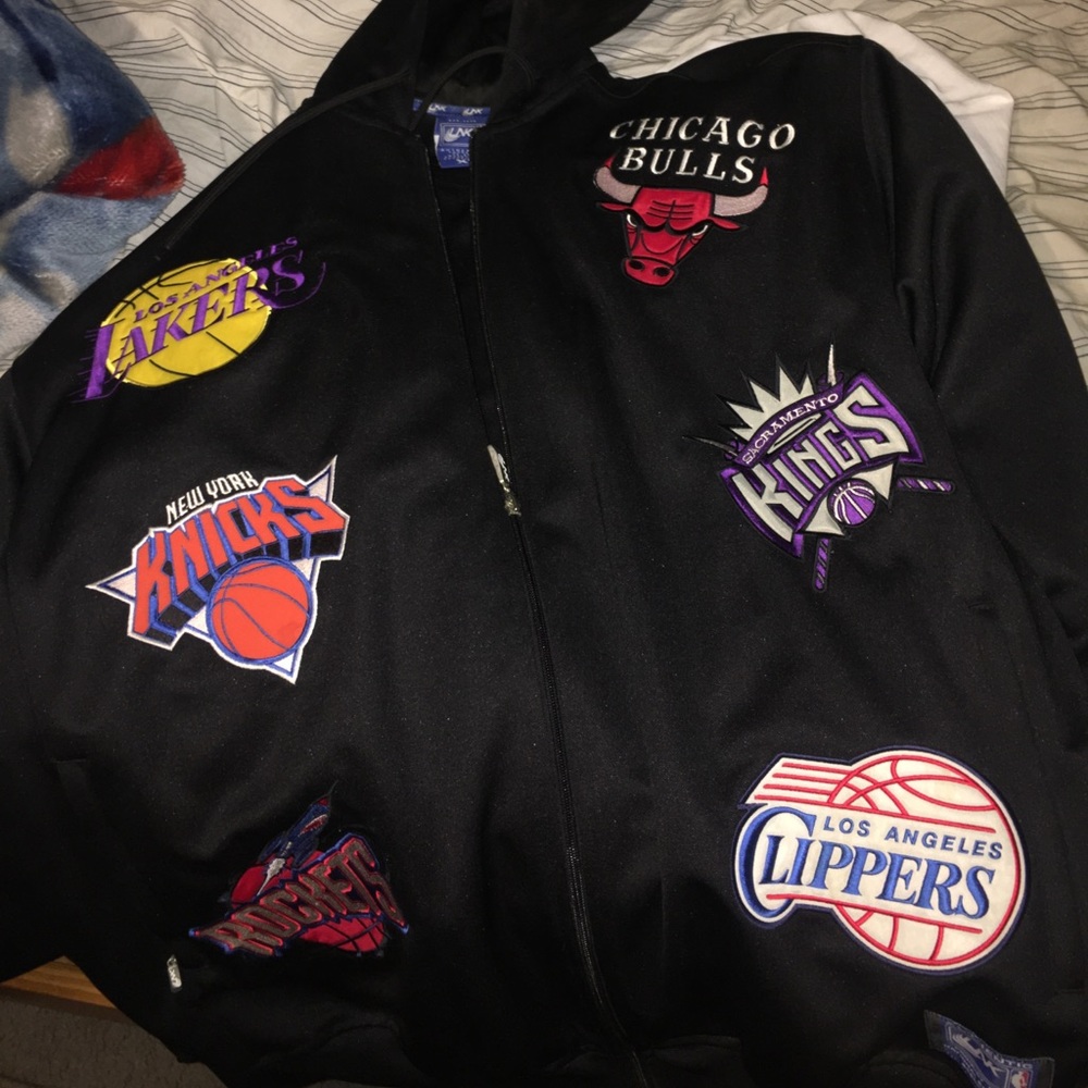 UNK NBA Sweater Collectible item