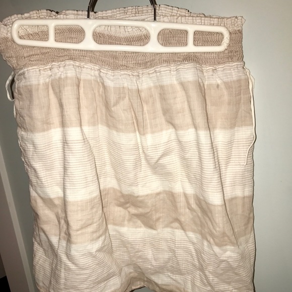 Banana Republic light weight beige and white skirt - Picture 6 of 6