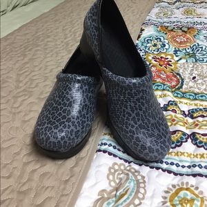 Cherokee Leather Clogs