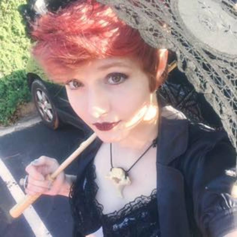 Meet your Posher, Katelyn