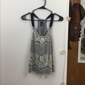 Lace detailed tank top