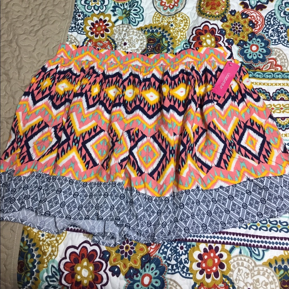 NWT Patterned Skirt
