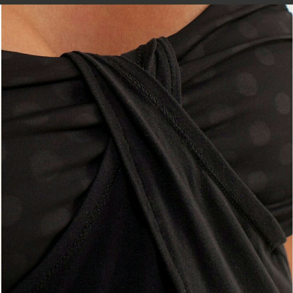 Lululemon Hot but Not Tank - Picture 4 of 5