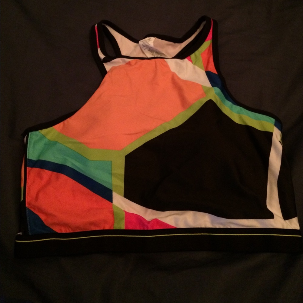 Color block sports bra