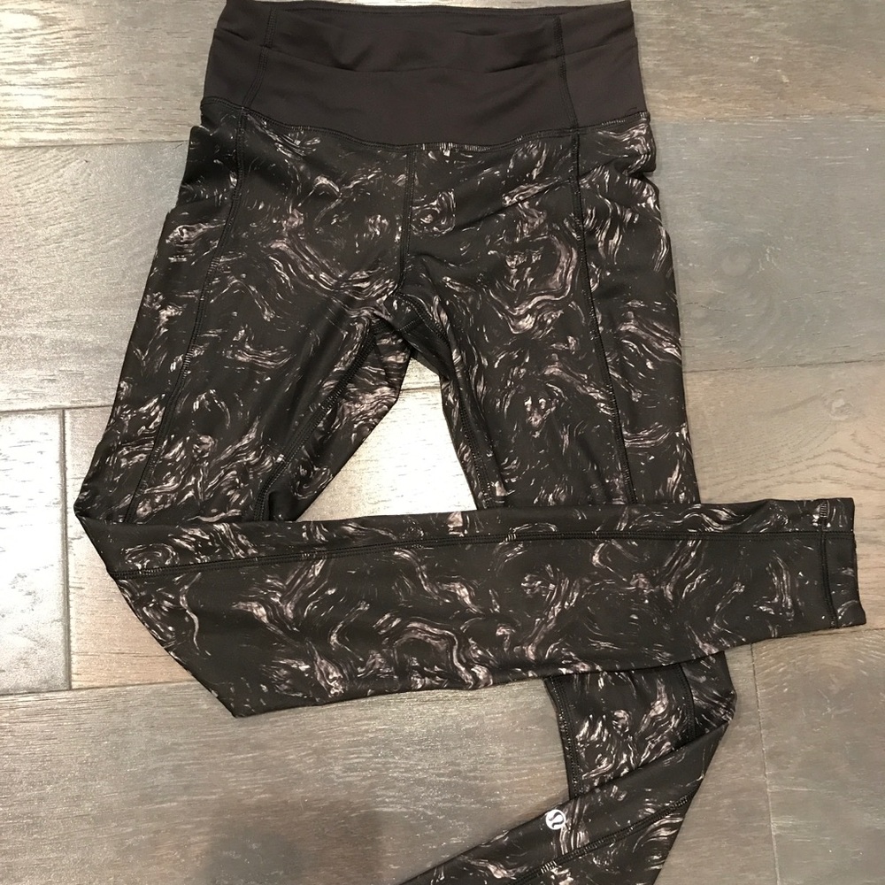 Lululemon leggings. Never worn