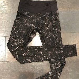 Lululemon leggings. Never worn