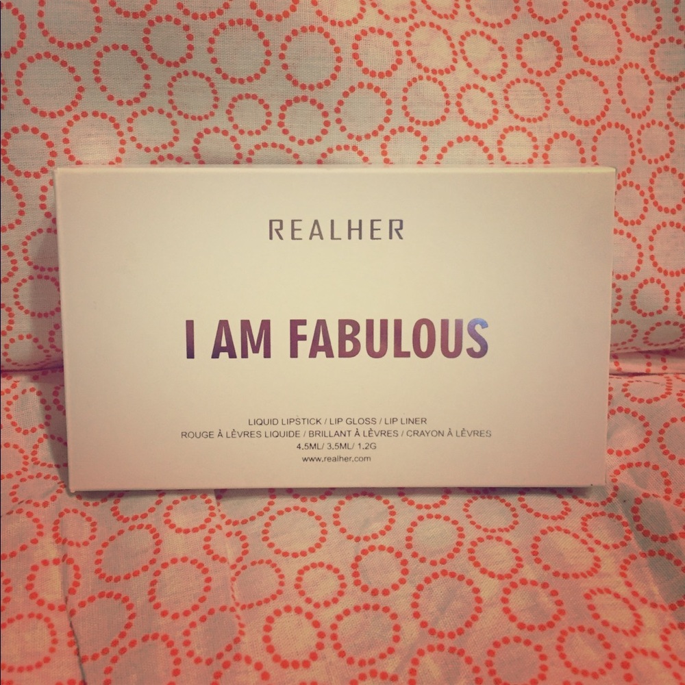 REALHER I AM FABULOUS deep red