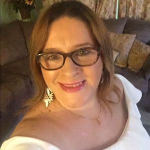 Meet your Posher, Bernice