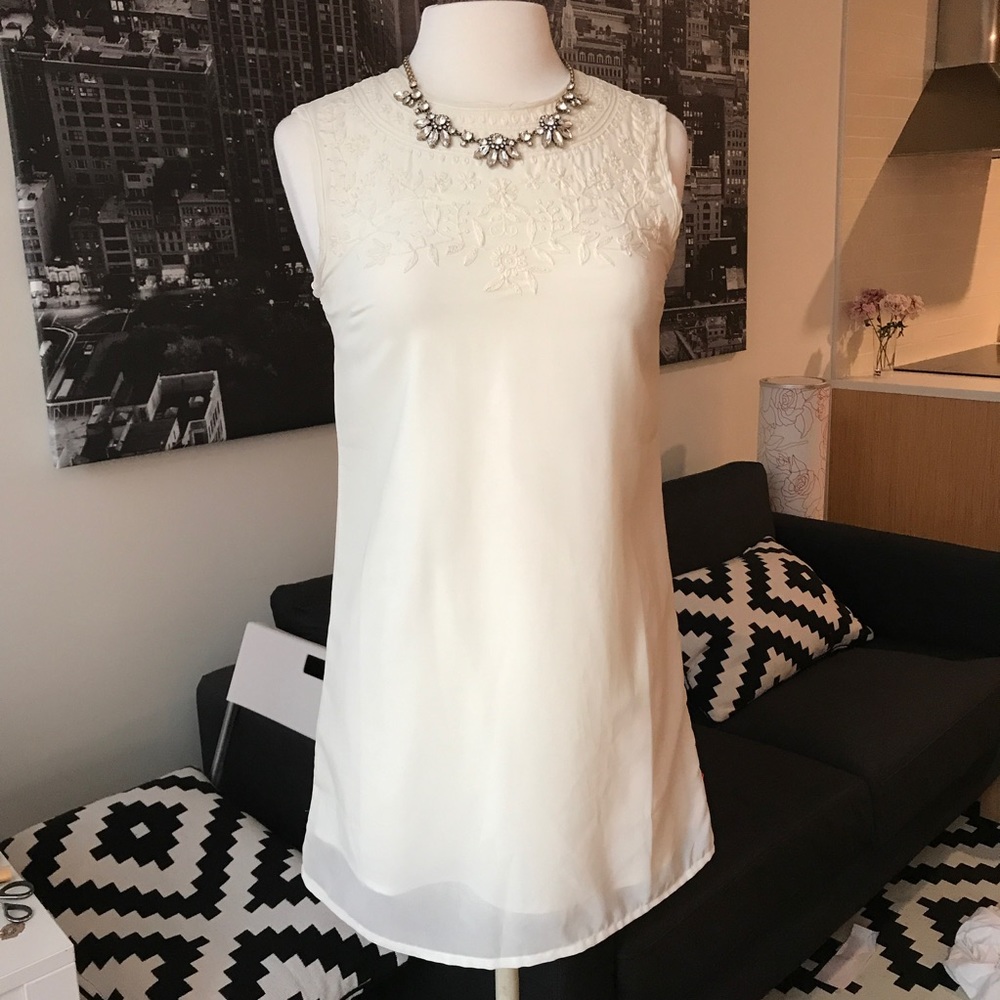 Ivory Dress! - Picture 2 of 3