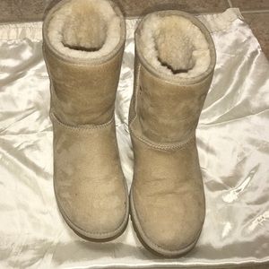 Uggs - classic short