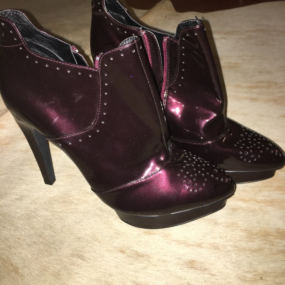 Brand new pair of Trouve boots