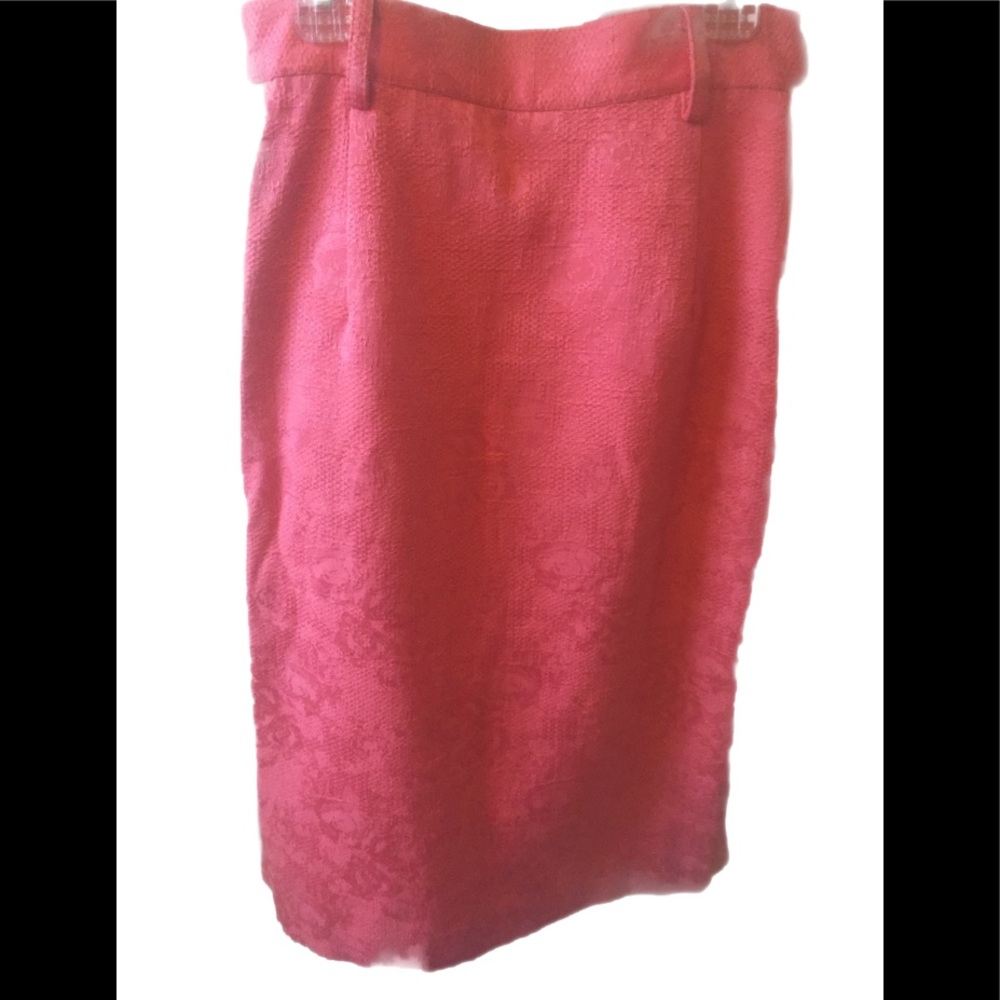 Classic pencil skirt in a fun coral color