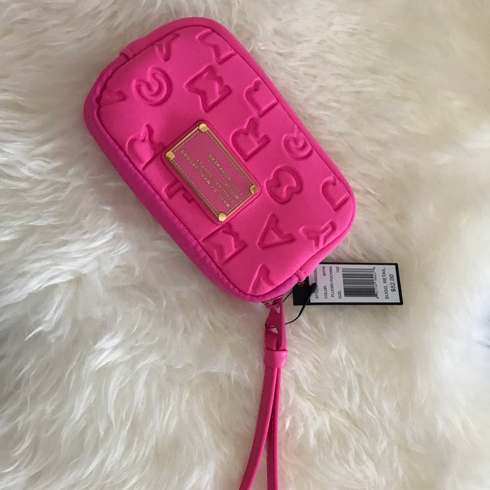 Marc Jacobs "Dreamy" Logo Neoprene Wristlet