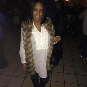 Meet your Posher, Dominique