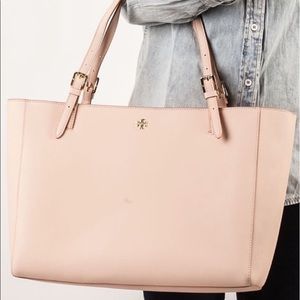 Weekend Sale!! TB light oak tote
