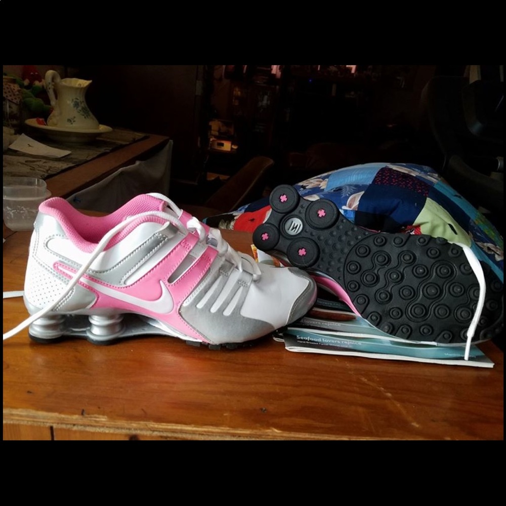 Women's Nike shox!