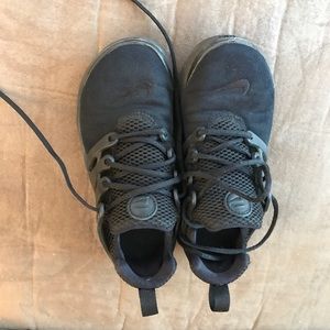 Nike Boys Presto sneakers