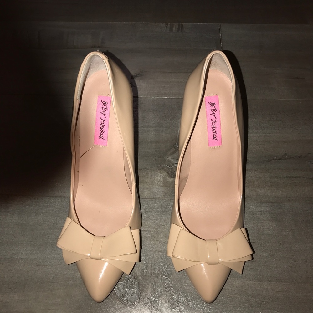 Betsey Johnson Pumps