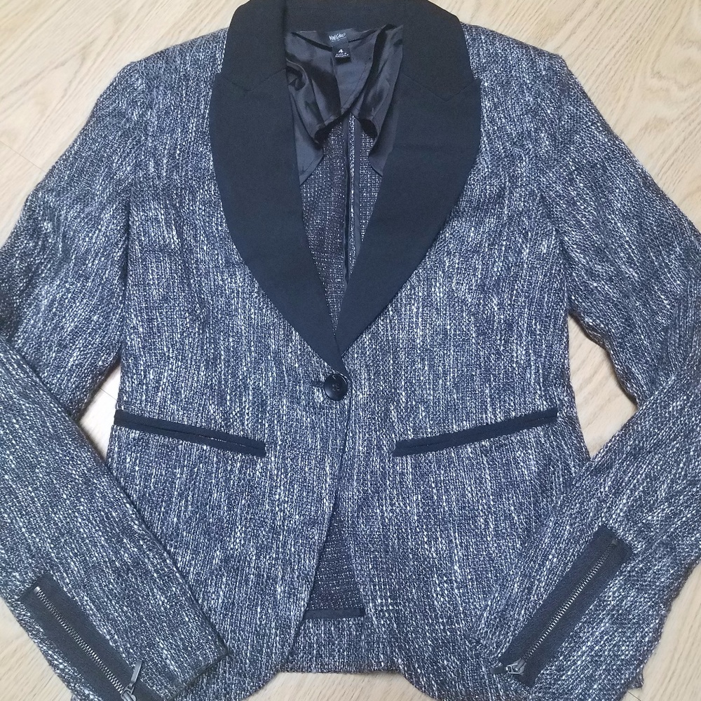 LAST CHANCE! Glam Black/Grey Blazer