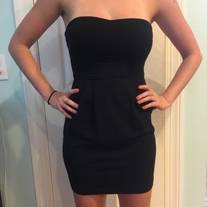 NWOT Forever 21 strapless short black dress